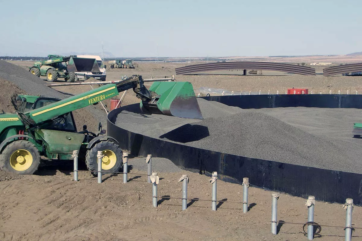 Cimentación de tanques en plantas solares
